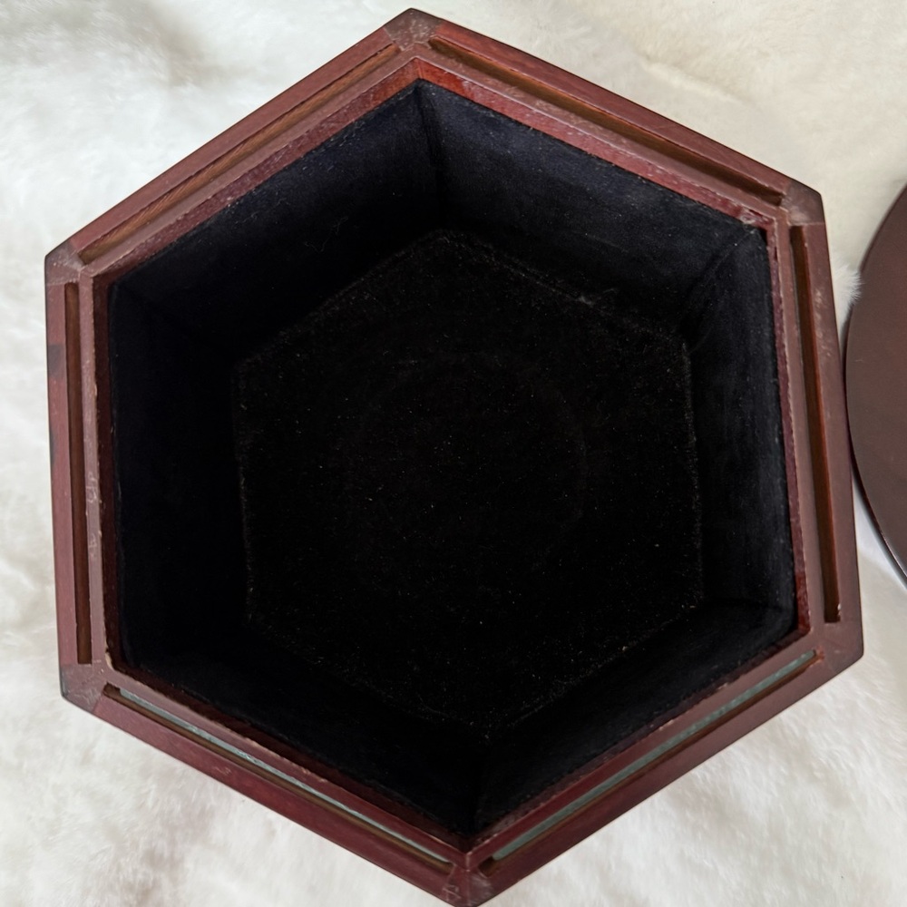 Vintage/Mid/Century Spinning Cherry Trinket Box, Felt Lined - Picture 2 of 2